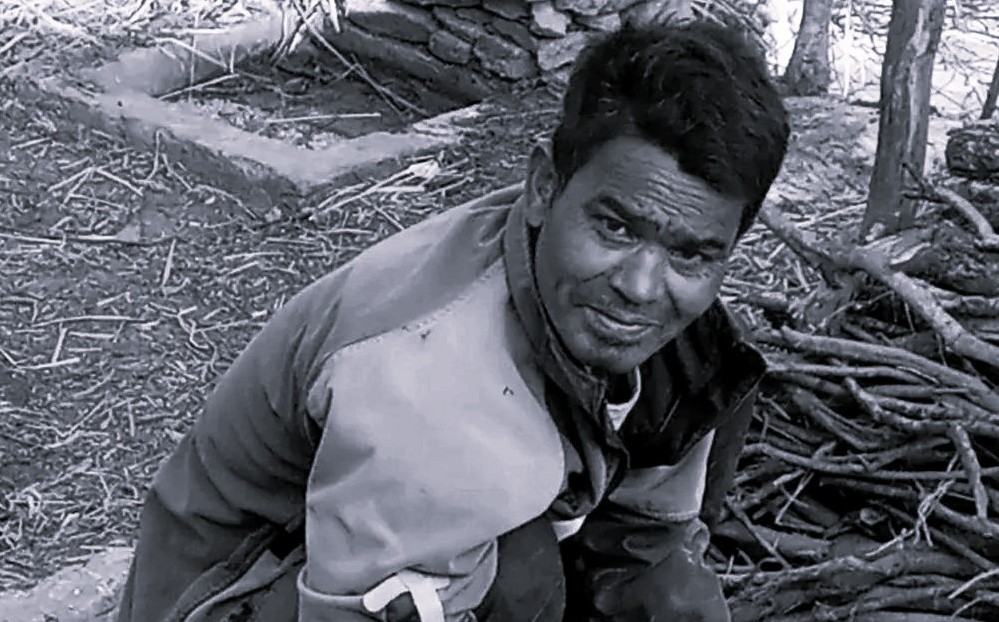 बाजुराको बुढीनन्दामा भिरबाट लडेर एक जनाको मृत्यु