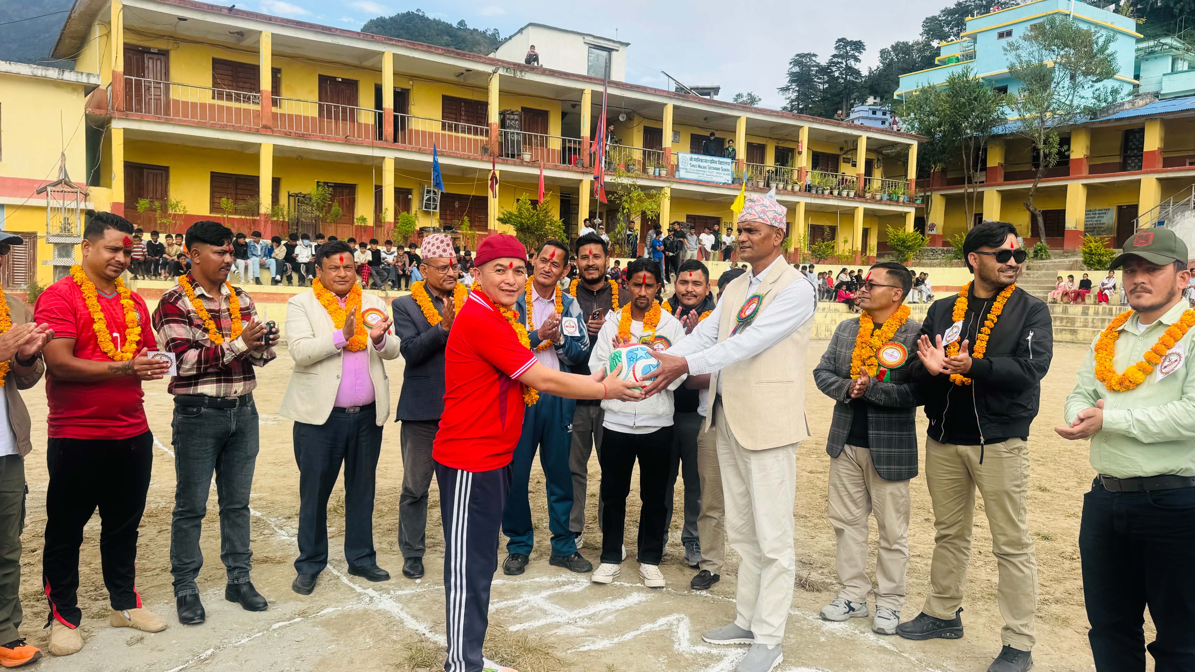 उपाधि एउटै, दाबेदार ३२ टोली : मार्तडीमा बडीमालिका कप सुरु