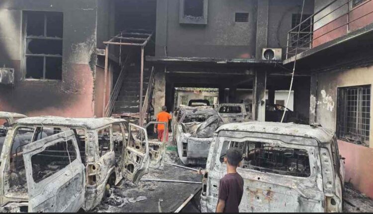 आगजनीले कैलालीमा १०८ सरकारी कार्यालय भवन र ६०० सवारी साधन ध्वस्त