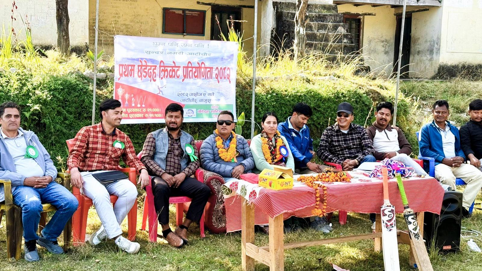 खप्तड छेडेदहको आर्टीचौरमा फुटबलपछि क्रिकेटको क्रेज बढ्दै