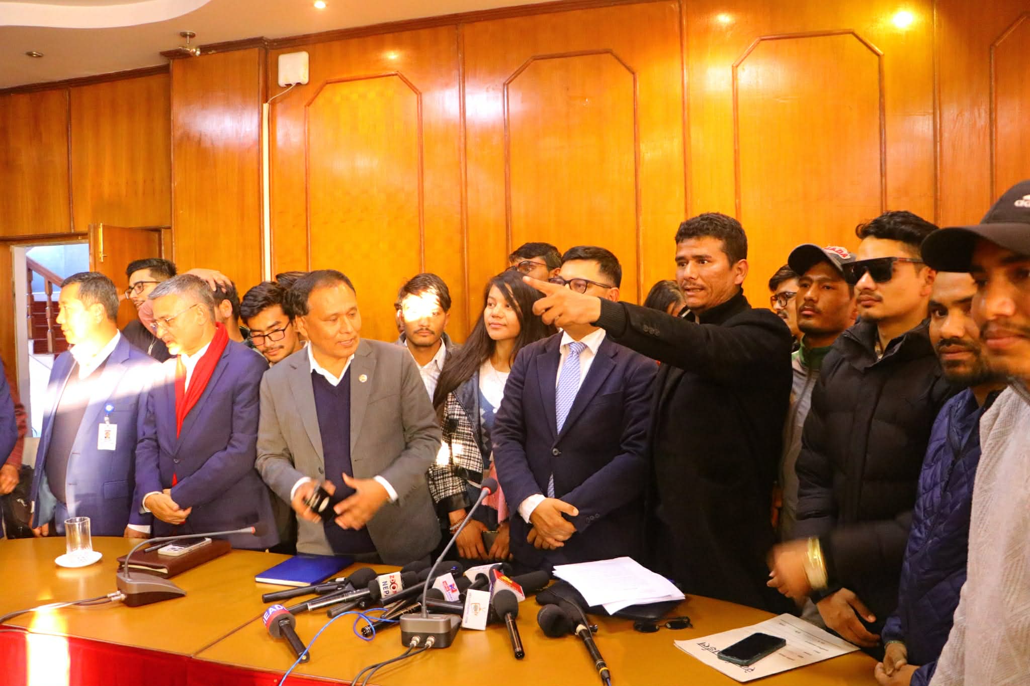 सेती लोकमार्ग बनाउन हेमराजको आग्रह-कुलमानको प्रतिबद्धता: “बाजुरा शीर्ष प्राथमिकतामा”