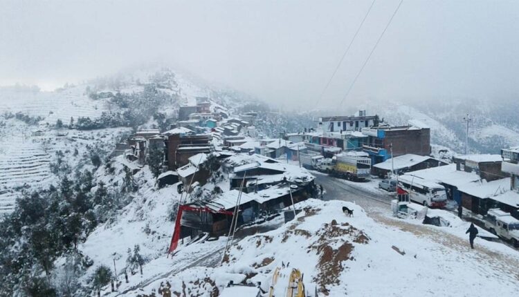 पश्चिम नेपालमा वर्षा र हिमपात हुने