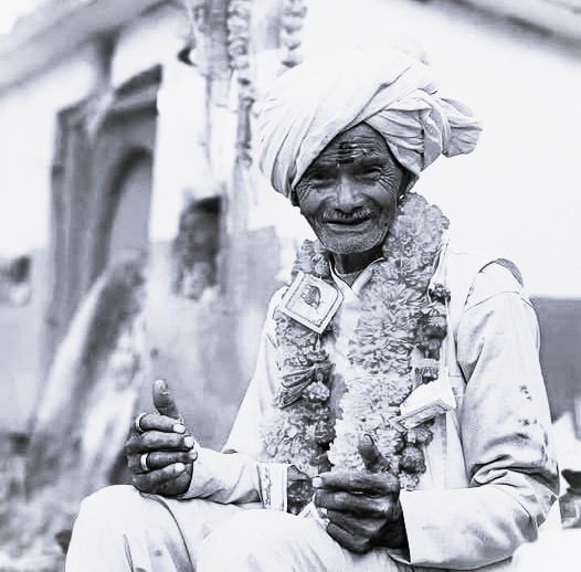 गाउँका समाजसेवी रोकायाको निधनप्रति अध्यक्ष रोकायाद्वारा श्रद्धाञ्जली