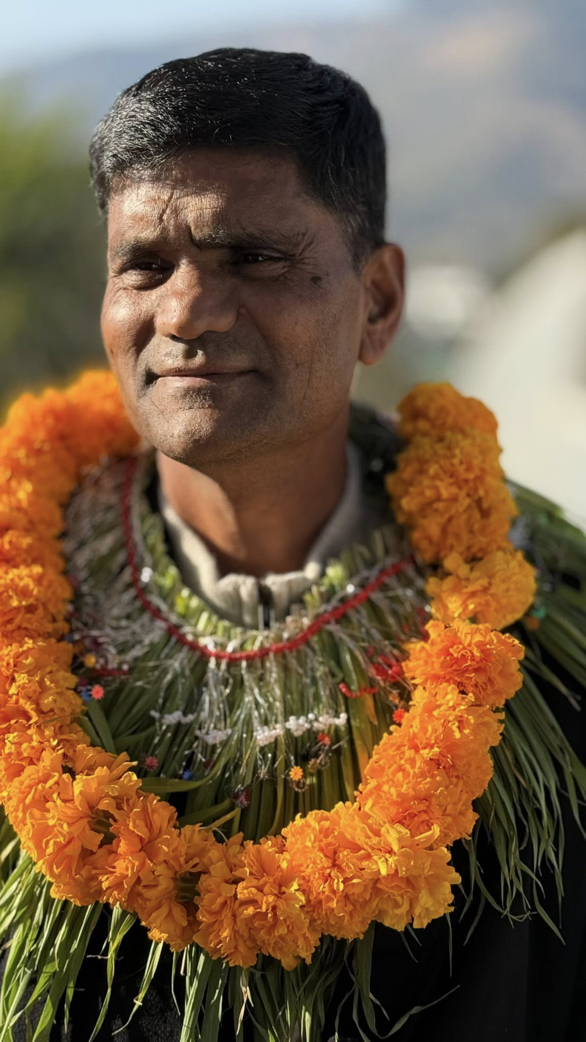 बाजुरामा एमालेका लालबहादुर थापाको उम्मेदवारी दर्ता