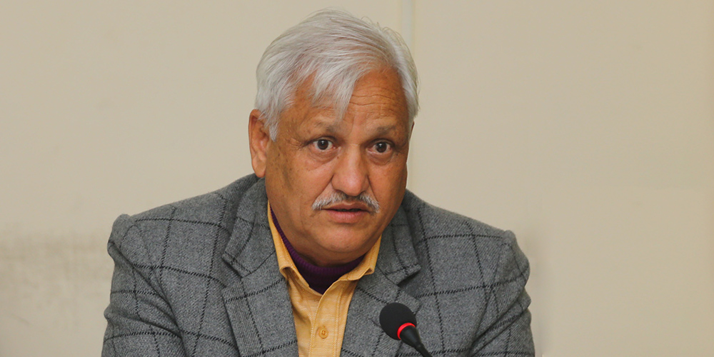 लेखराज भट्टले बैठकमा भने-रुपान्तरण नै गर्ने भए ६० नाघेका सबैले राजीनामा दिऔं