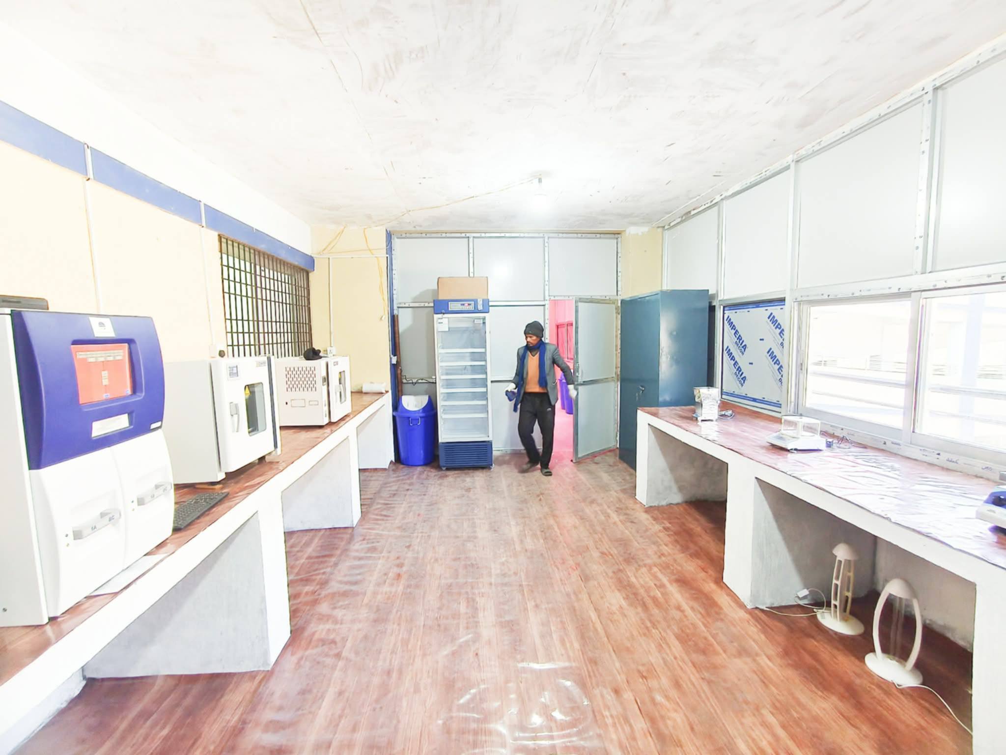 बाजुराको स्वास्थ्य सेवामा ऐतिहासिक फड्को : जिल्ला अस्पतालमा माइक्रोबायोलोजी ल्याब सेवा सुरु