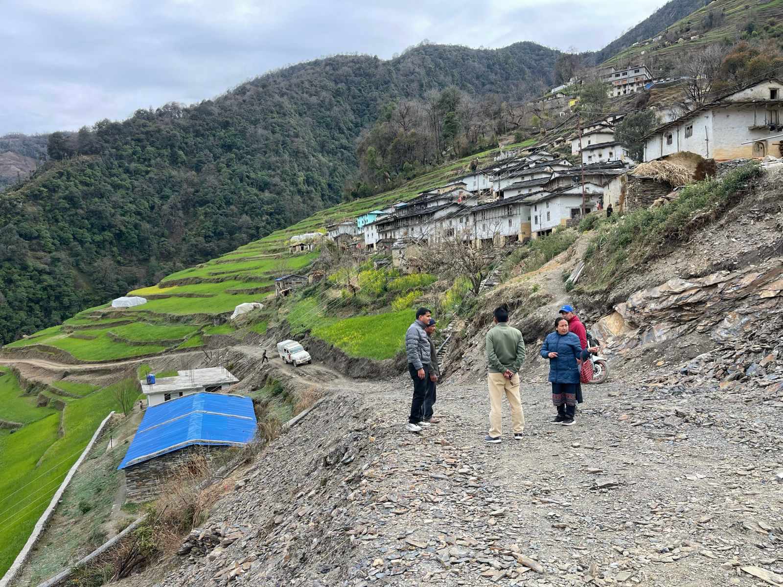 गाैमुलमा अनुगमन समिति संयोजक सीता थापाद्धारा योजनाहरुको अनुगमन