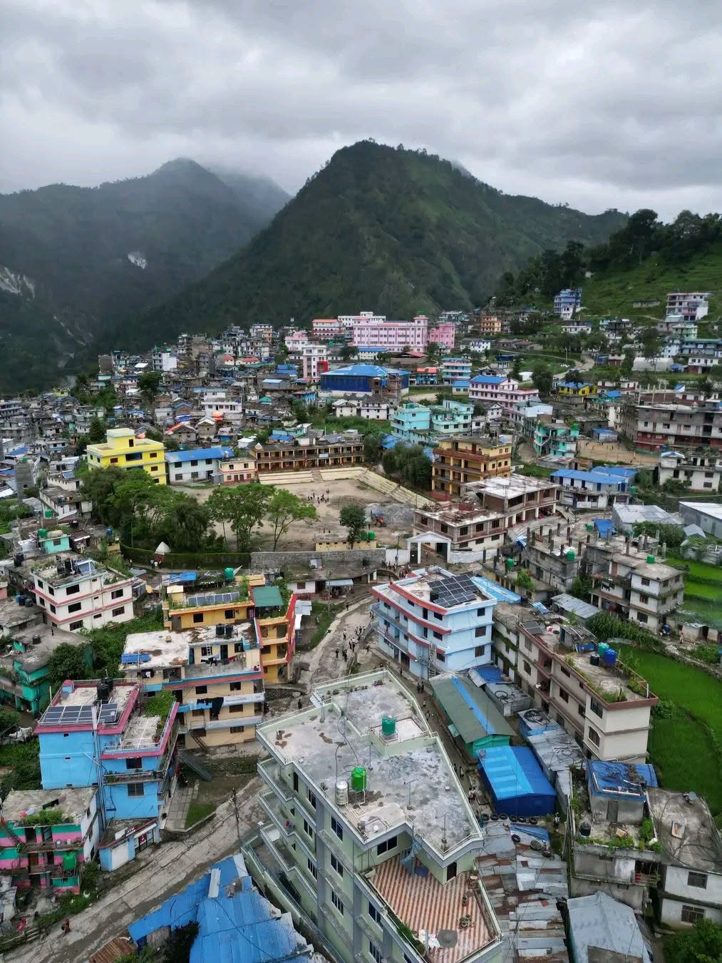 मार्तडीको जिउलामा पहिरो : गोरख सार्कीको घर जोखिममा, स्थानीय त्रसित
