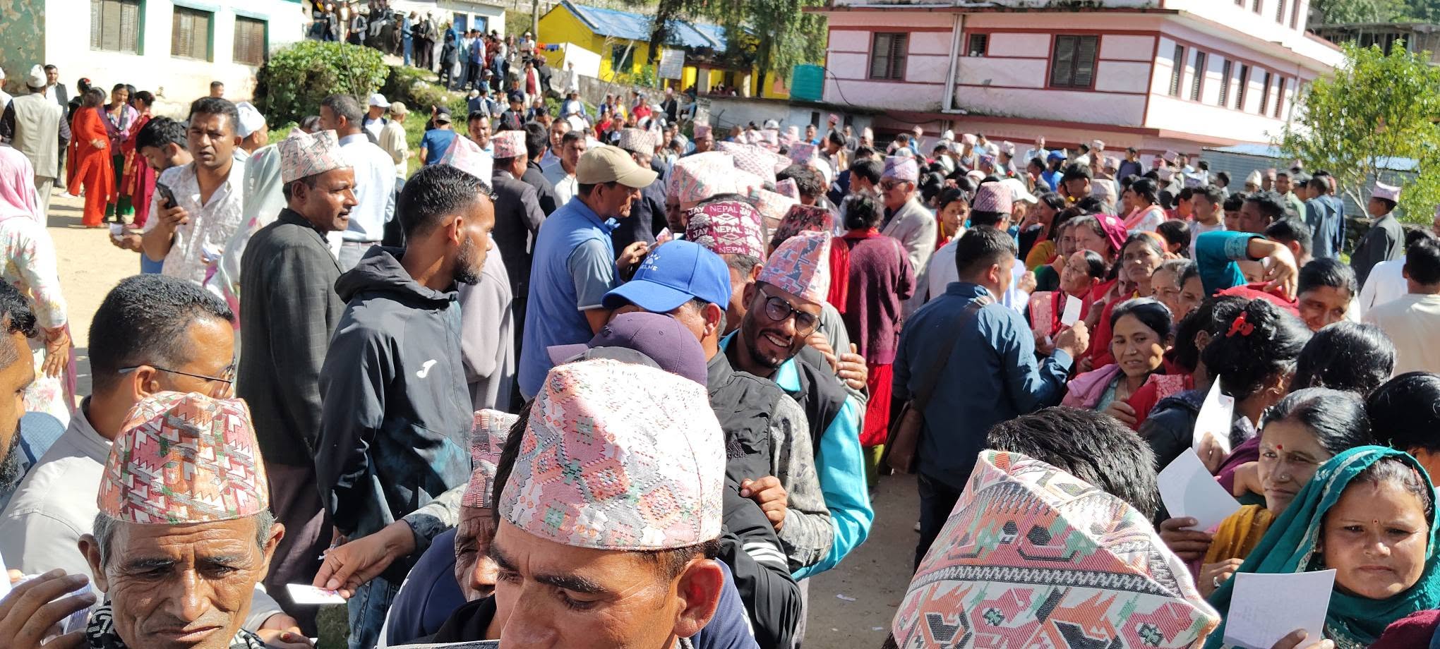 कांग्रेस बाजुरामा शक्ति परीक्षणको निर्णायक घडी : ३१ महाधिवेशन प्रतिनिधि र प्रदेश सभापतिका लागि मतदान सुरु