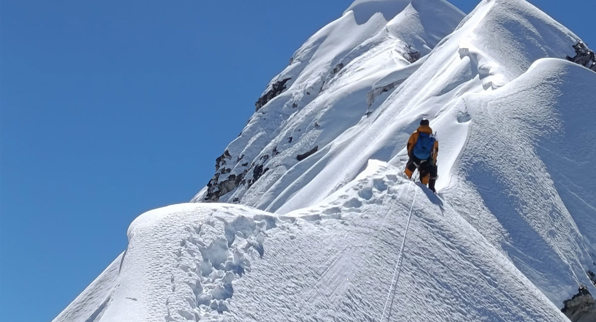 हिमपहिरोमा ५ विदेशी र २ नेपालीको मृत्यु, ४ जना बेपत्ता
