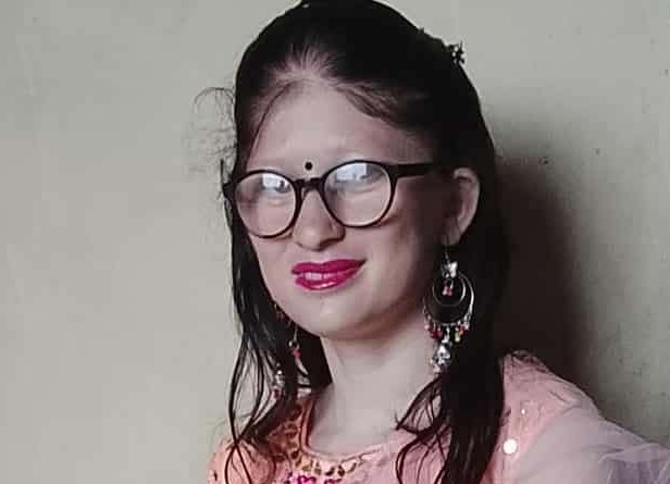 बाजुराकी १८ वर्षीया युवती एक महिनादेखि भारतबाट सम्पर्कविहीन