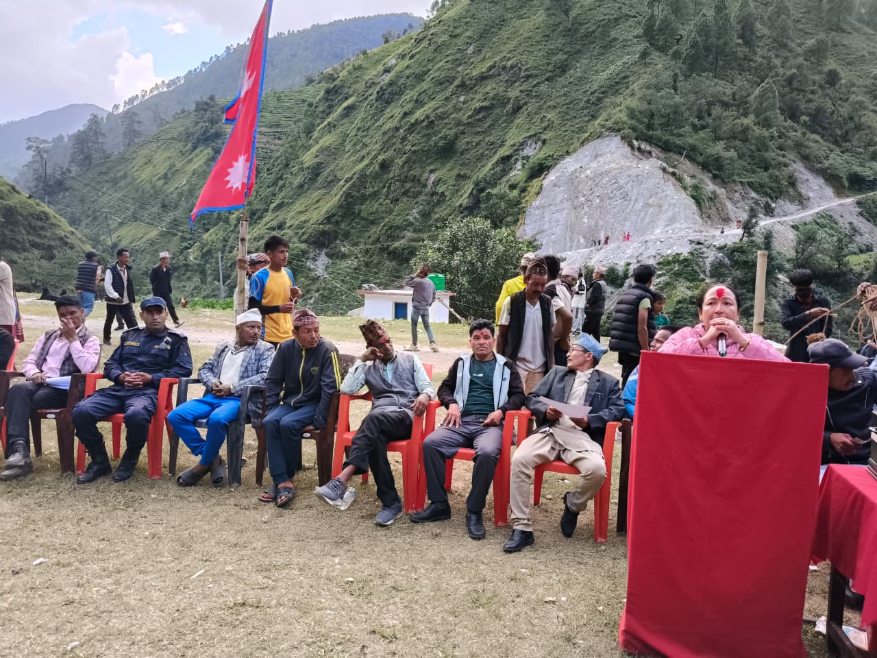 सकारात्मक सोच, आपसी सद्भाव र सामाजिक एकताका साथ दसैं मनाऔं  :  उपाध्यक्ष थापा