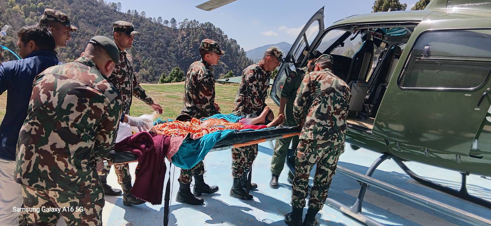 हेलिकप्टरमा जीवनको आशा बोकेर उडेकी आमा, अस्पतालमै निभ्यो सास, नवजात शिशु सहित दु:खद अन्त