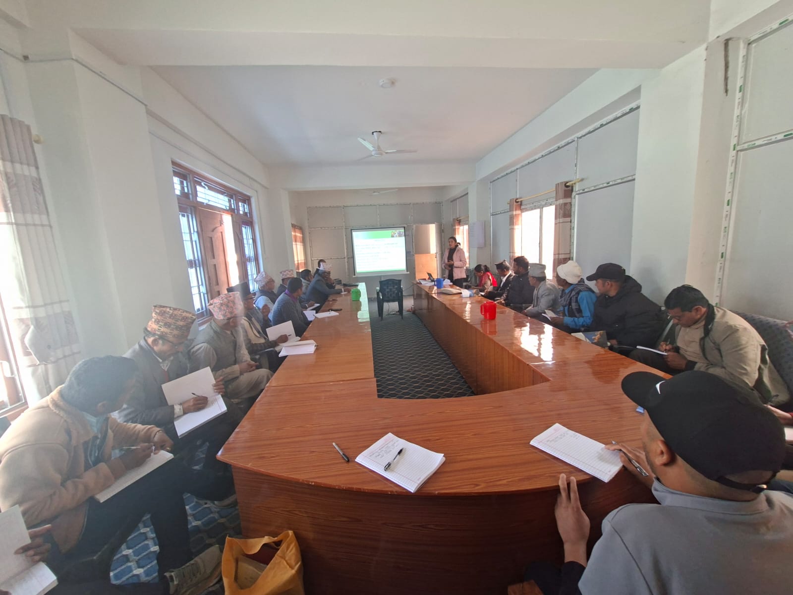 शिक्षण-सिकाइ प्रभावकारी बनाउन बाजुरामा शिक्षकका लागि प्रशिक्षण तालिम सञ्चालन