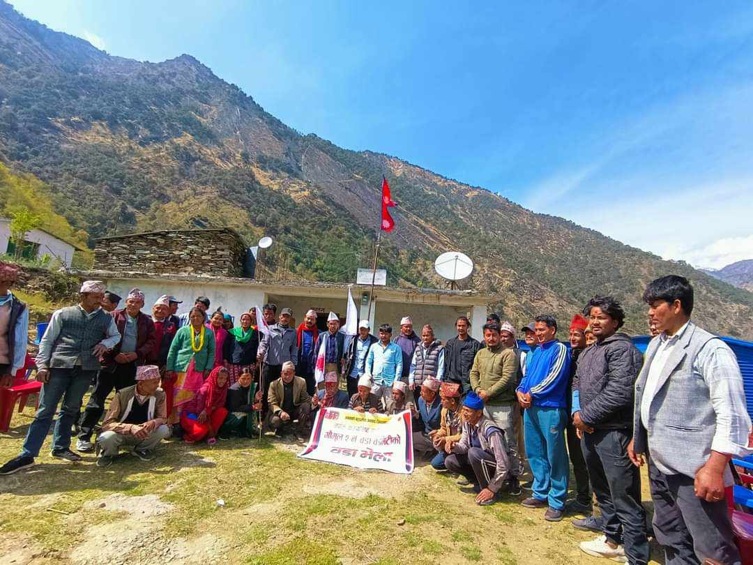 गौमुलमा एमालेका वडा कमिटी भेला तथा बैठक जारी