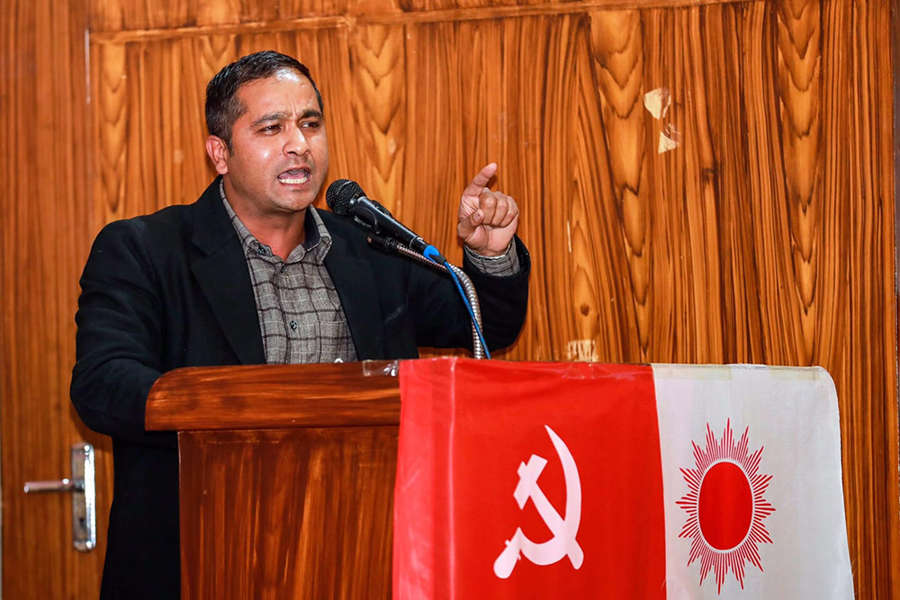 बझाङमा एमालेका ऐन महरको सुरुवाती अग्रता, कांग्रेसका सहमहामन्त्री रसाइली पछ्याउँदै