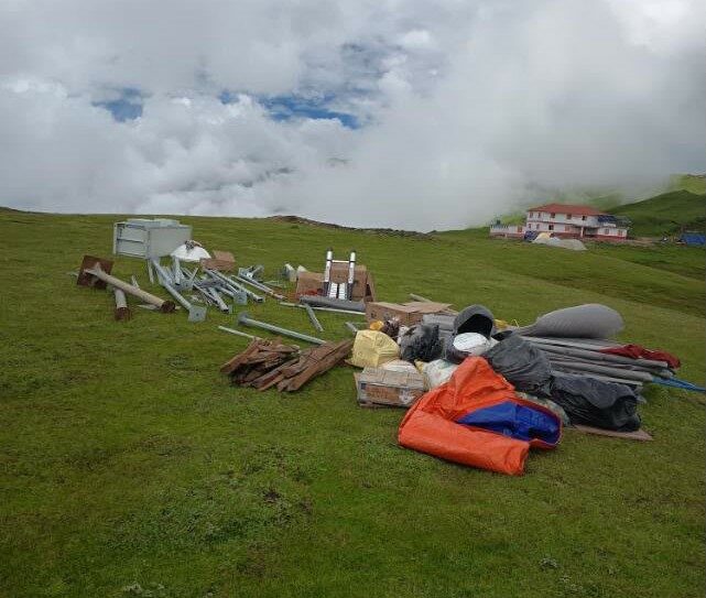 बडीमालिकामा हेलिकप्टरबाट सञ्चार उपकरण ढुवानी