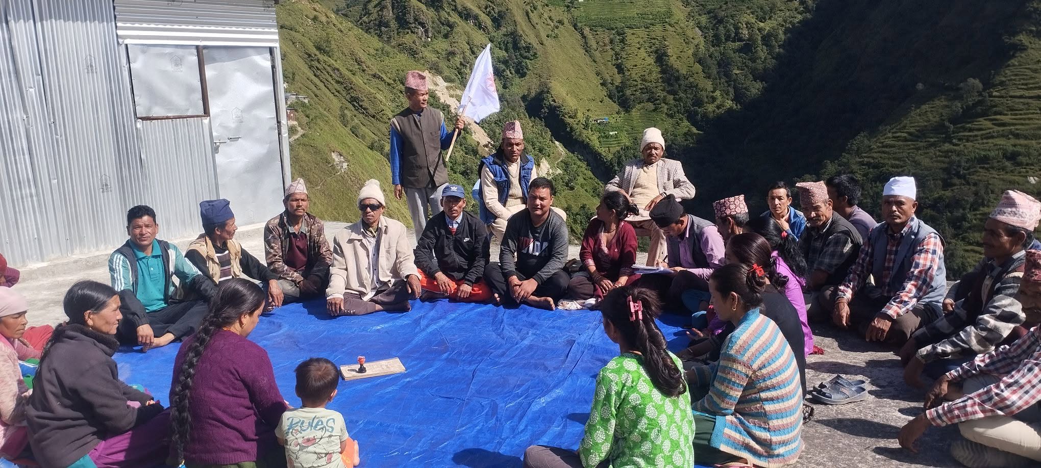गौमुल-३ माझपालीमा एमाले वडा कमिटीको बैठक, टोल-टोलमा पुगेर जनतासँग भेटघाट गर्ने निर्णय