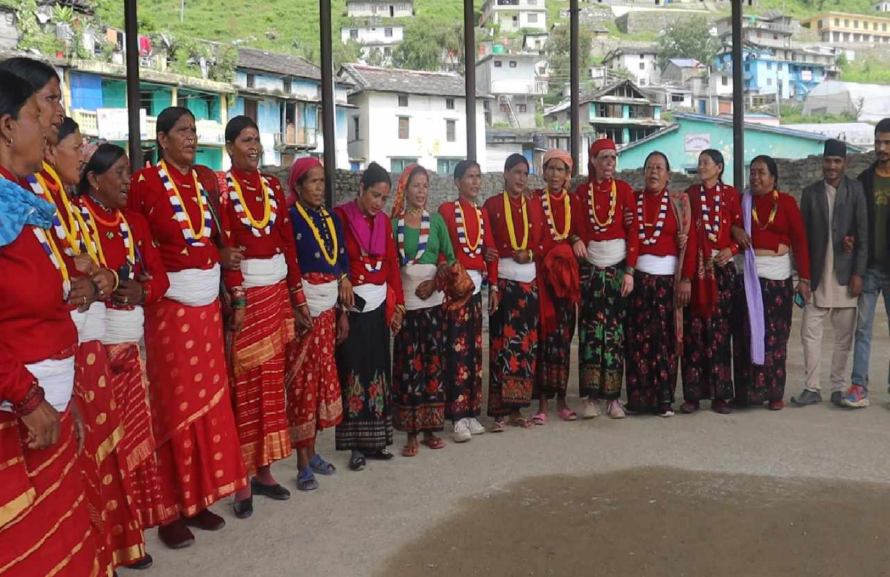 डेउडाले गुञ्जायमान सुदूरका बस्ती