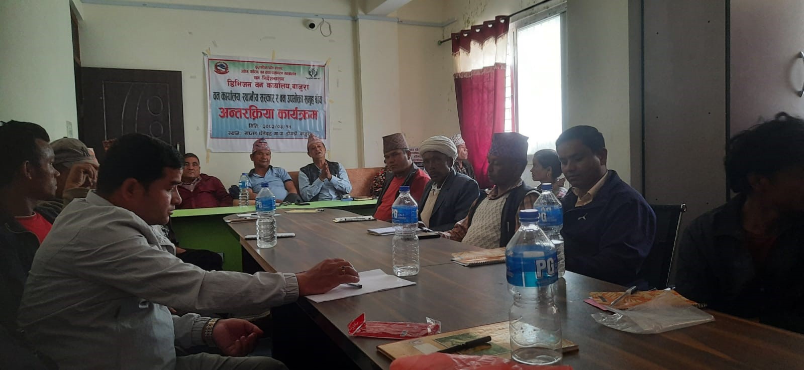 डिभिजन वन कार्यालयद्धारा छेडेदहमा वृक्षारोपण, वन संरक्षणको विषयमा छलफल