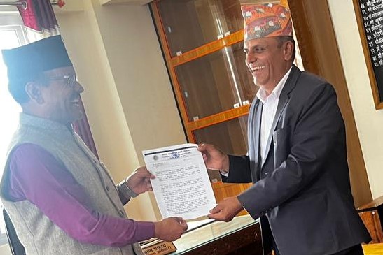 नेकपा एमाले बाजुराले बुझायो प्रजिअलाई ज्ञापन-पत्र