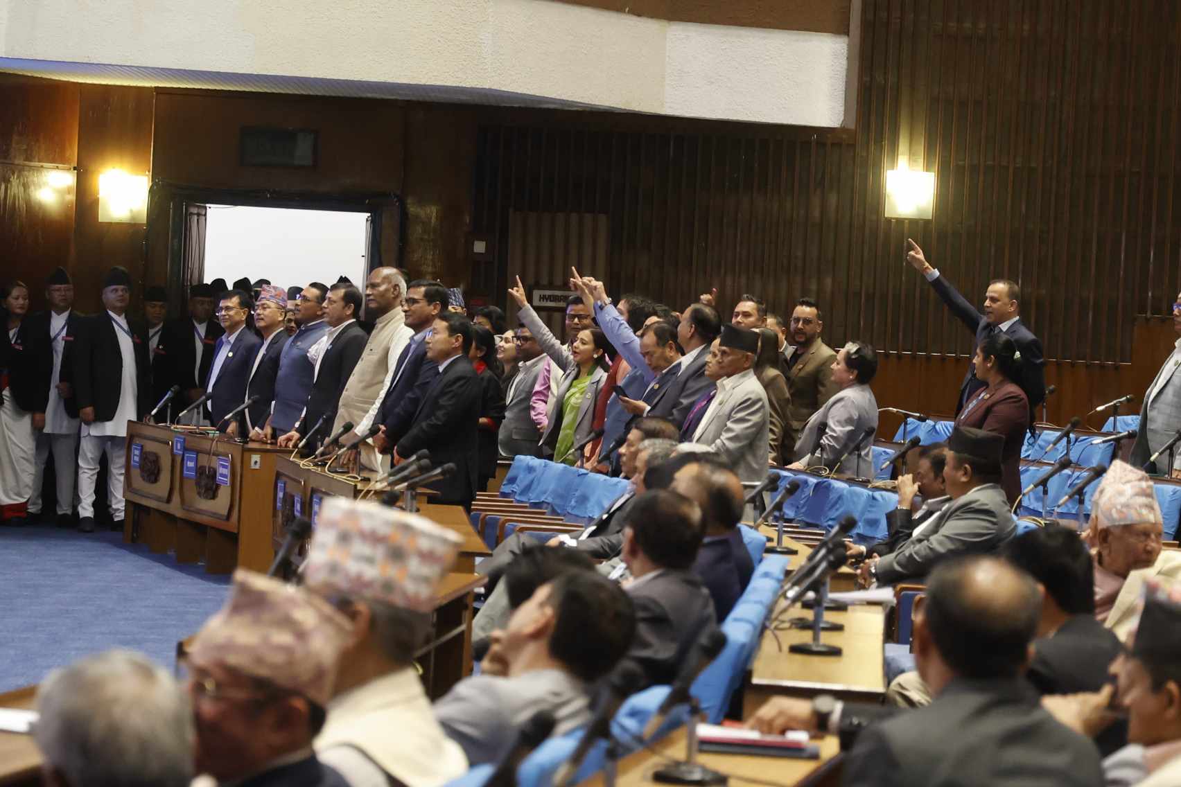 आज पनि चलेन् संसद्, भोलिसम्मका लागि स्थगित