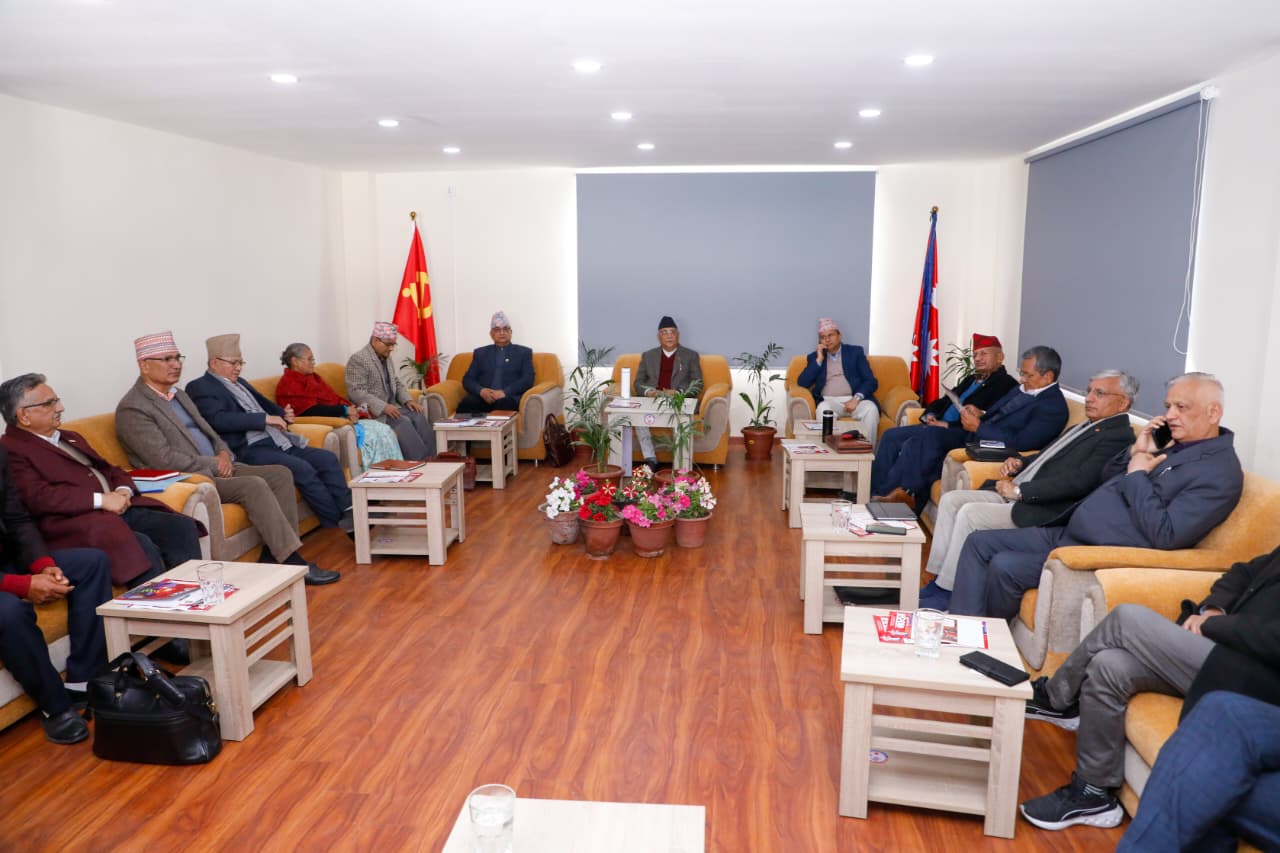 विधान संशोधन नगर्ने एमालेको निर्णय, १५ सदस्यीय पदाधिकारी चयन हुने